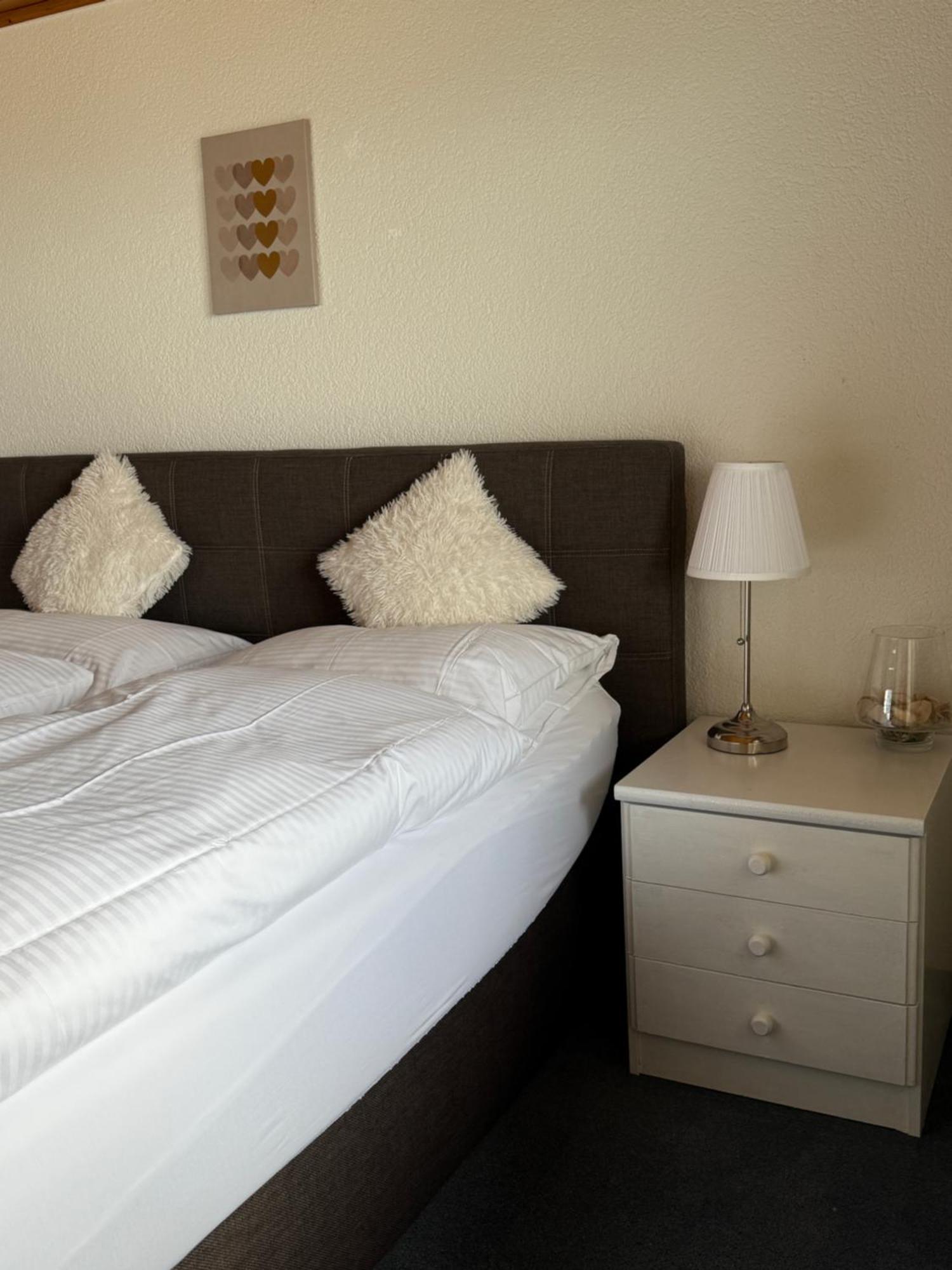 Eva'S Seeblick Krattigen Room photo