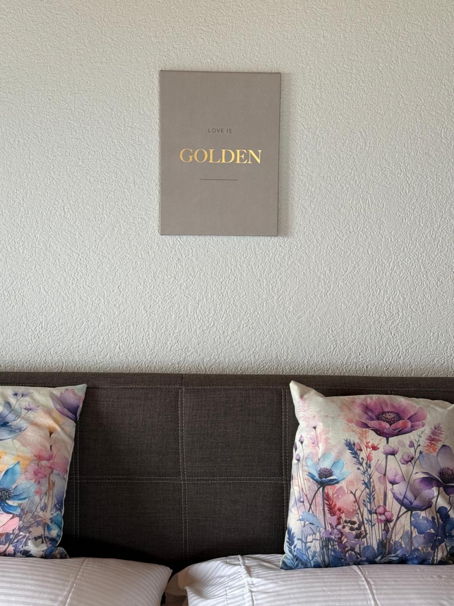 Eva'S Seeblick Krattigen Room photo