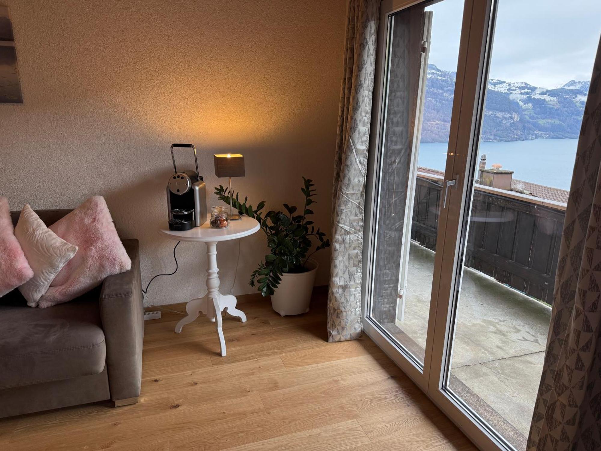 Eva'S Seeblick Krattigen Room photo
